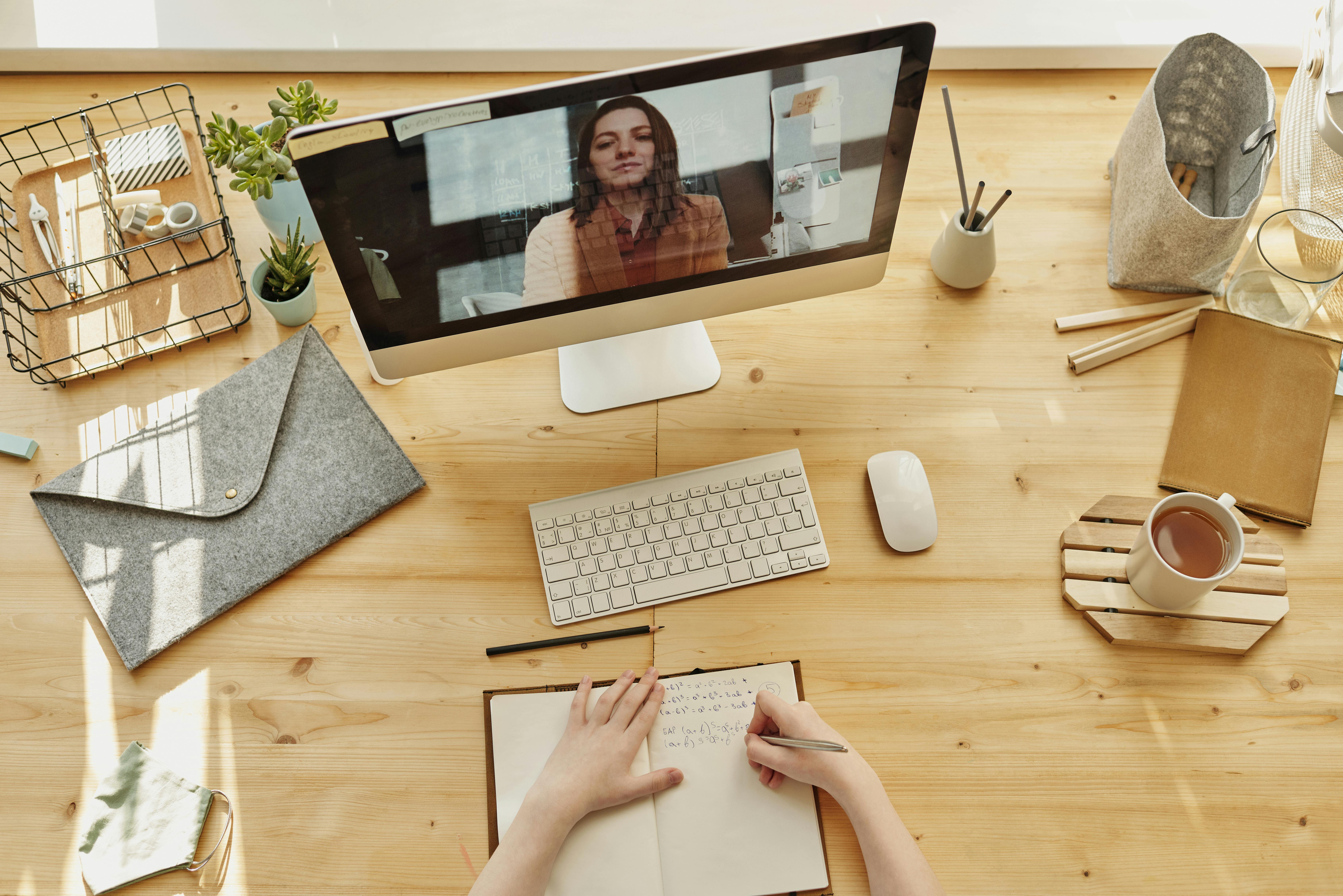 Why the First 36 Hours Matter: The New Pace of IT Contractor Hiring