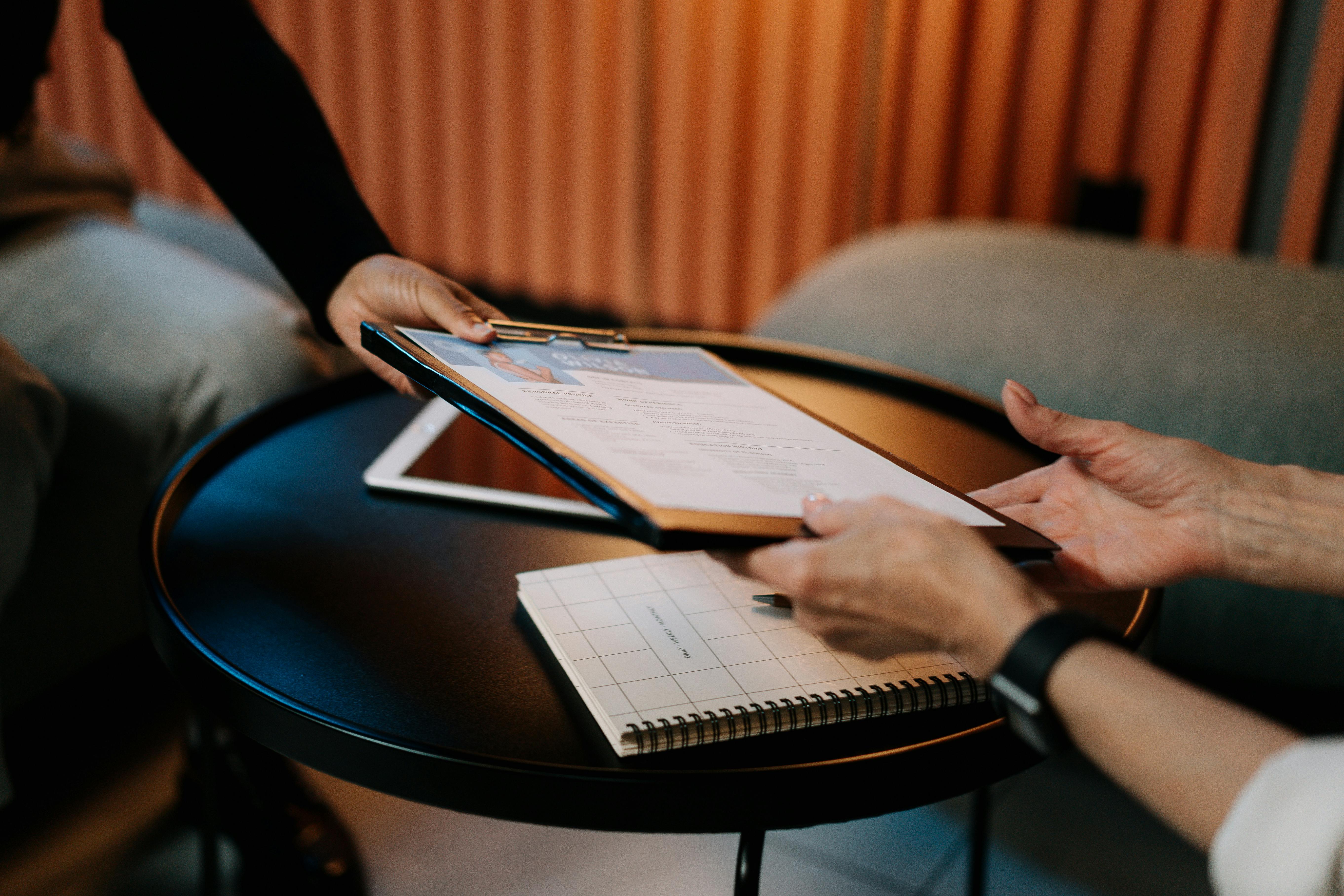 Why Contract Hiring Is Growing and How to Win the Best in Q4